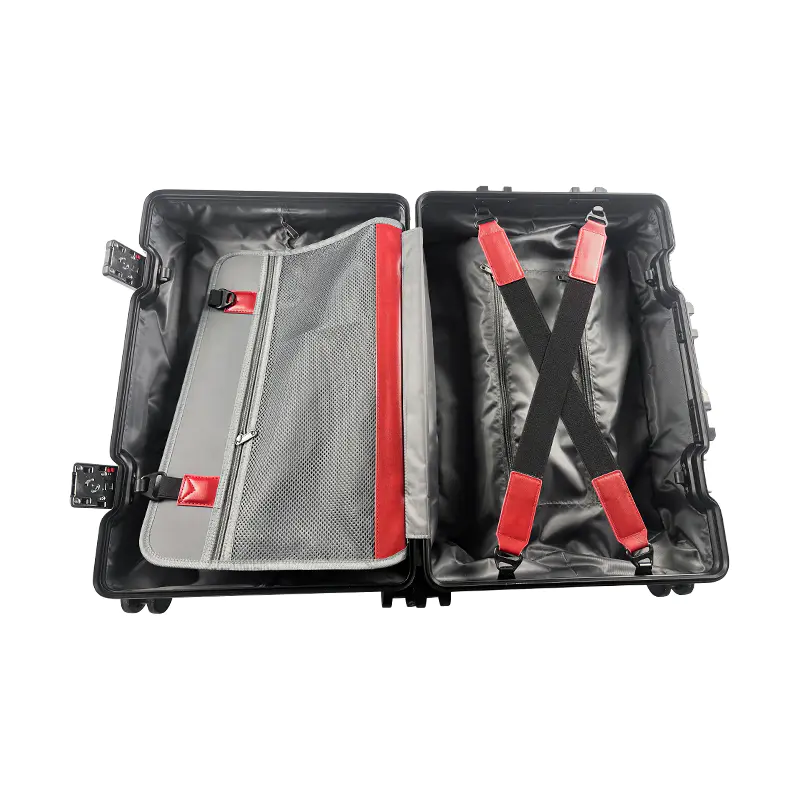 Valise en fibre de carbone avec roulettes Valise en fibre de carbone avec roulettes